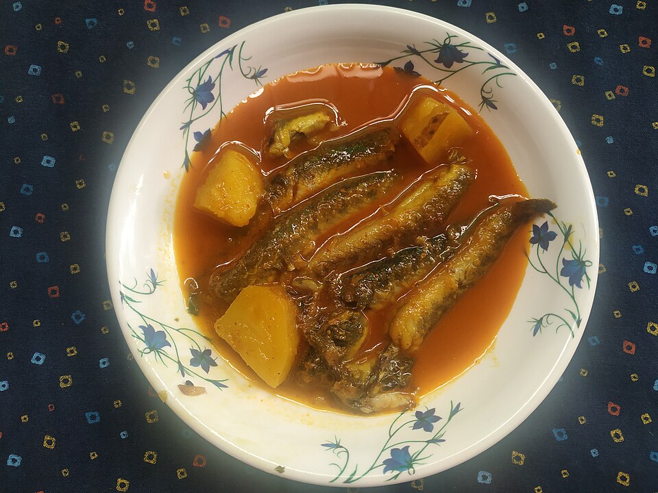 Alu diye gule machher jhol - Traditional India dish