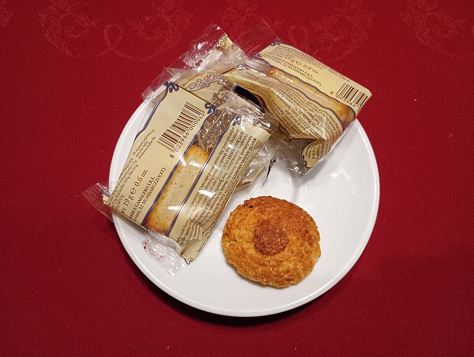 Amaretti di Mombaruzzo - Traditional Italy dish