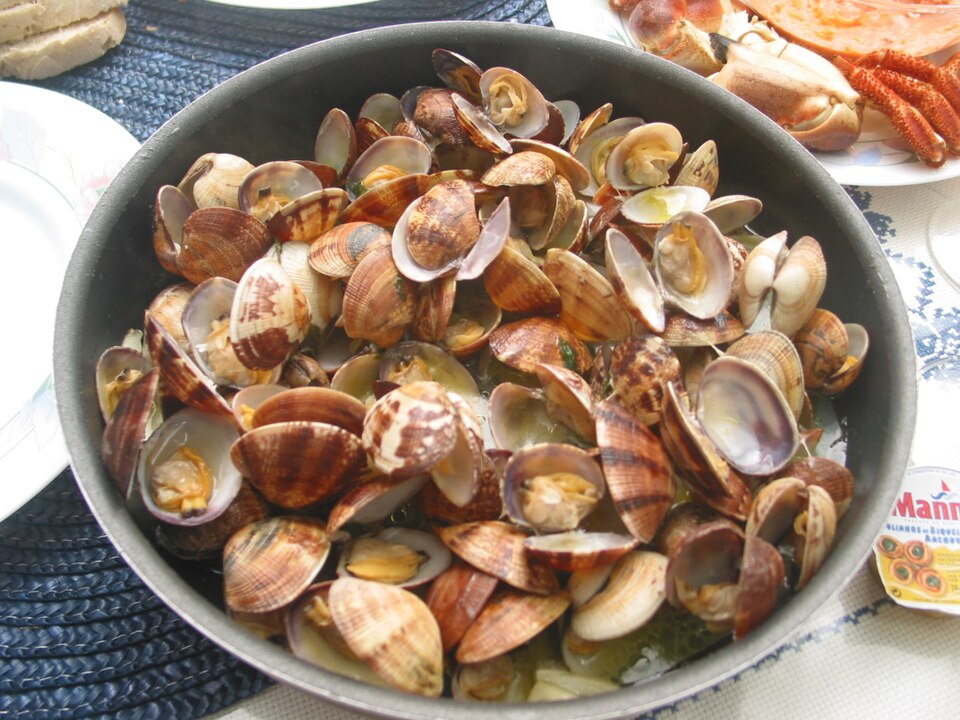 Amêijoas à Bulhão Pato - Traditional Portugal dish