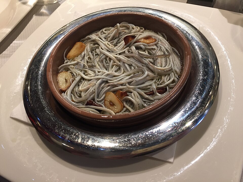 Angulas a la bilbaína - Traditional Spain dish
