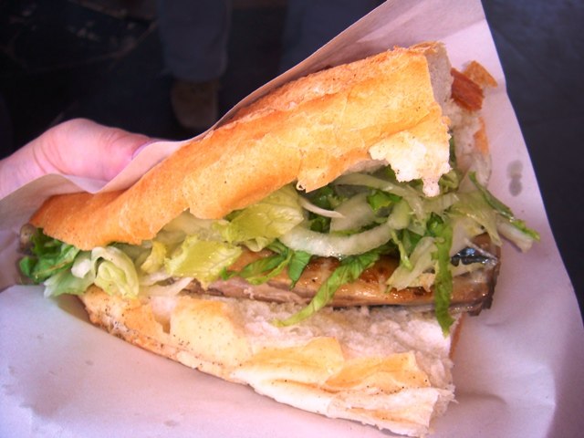 balık-ekmek - Traditional Türkiye dish