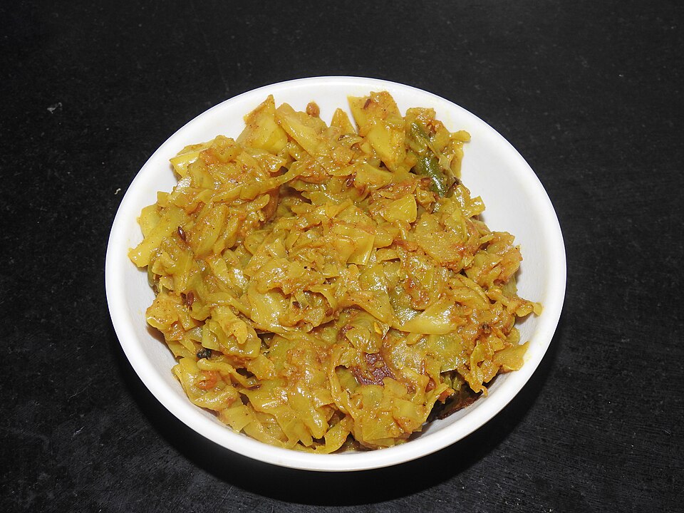 Bandhakopir dalna - Traditional India dish