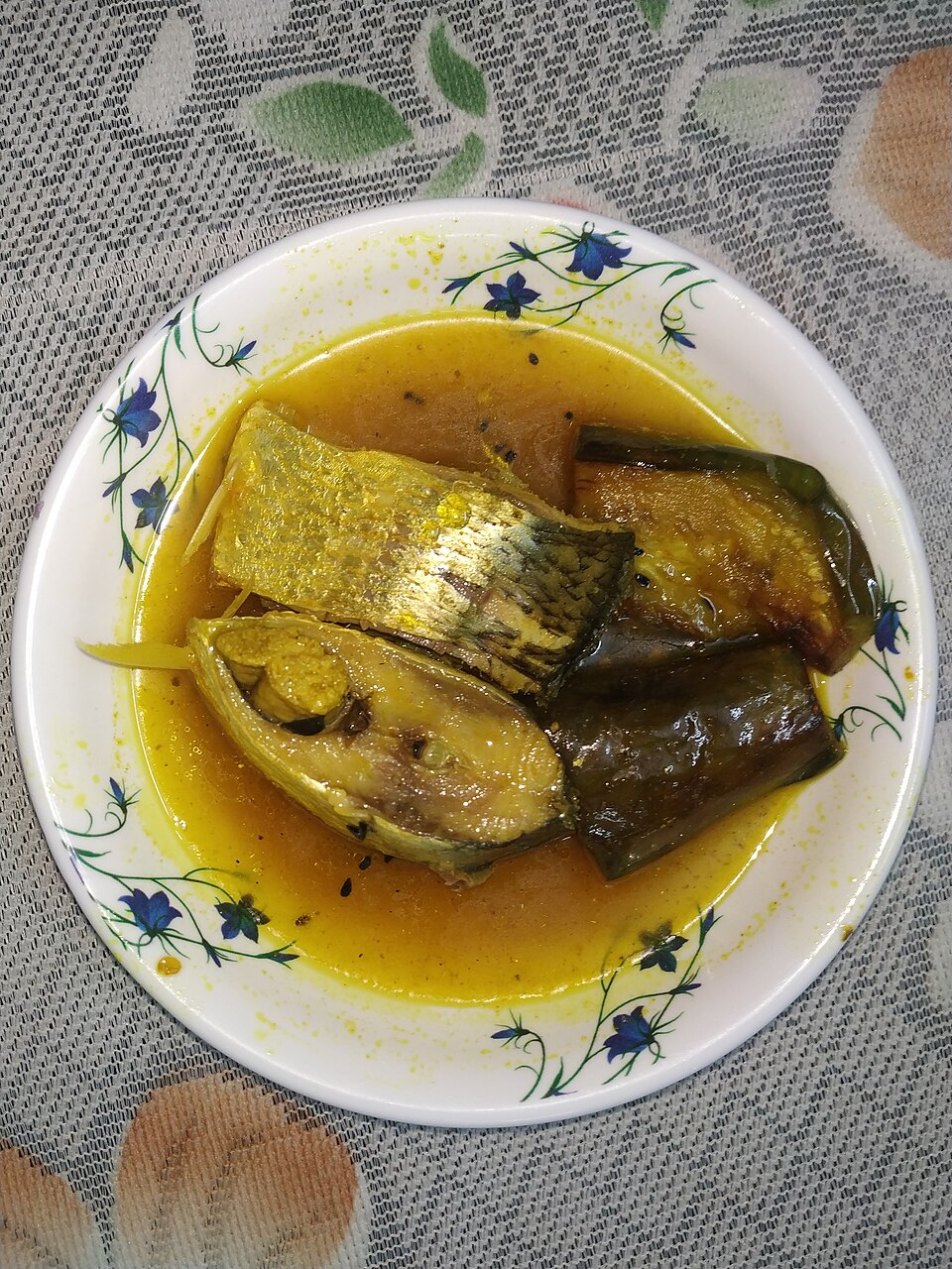 Begun diye ilish jhol