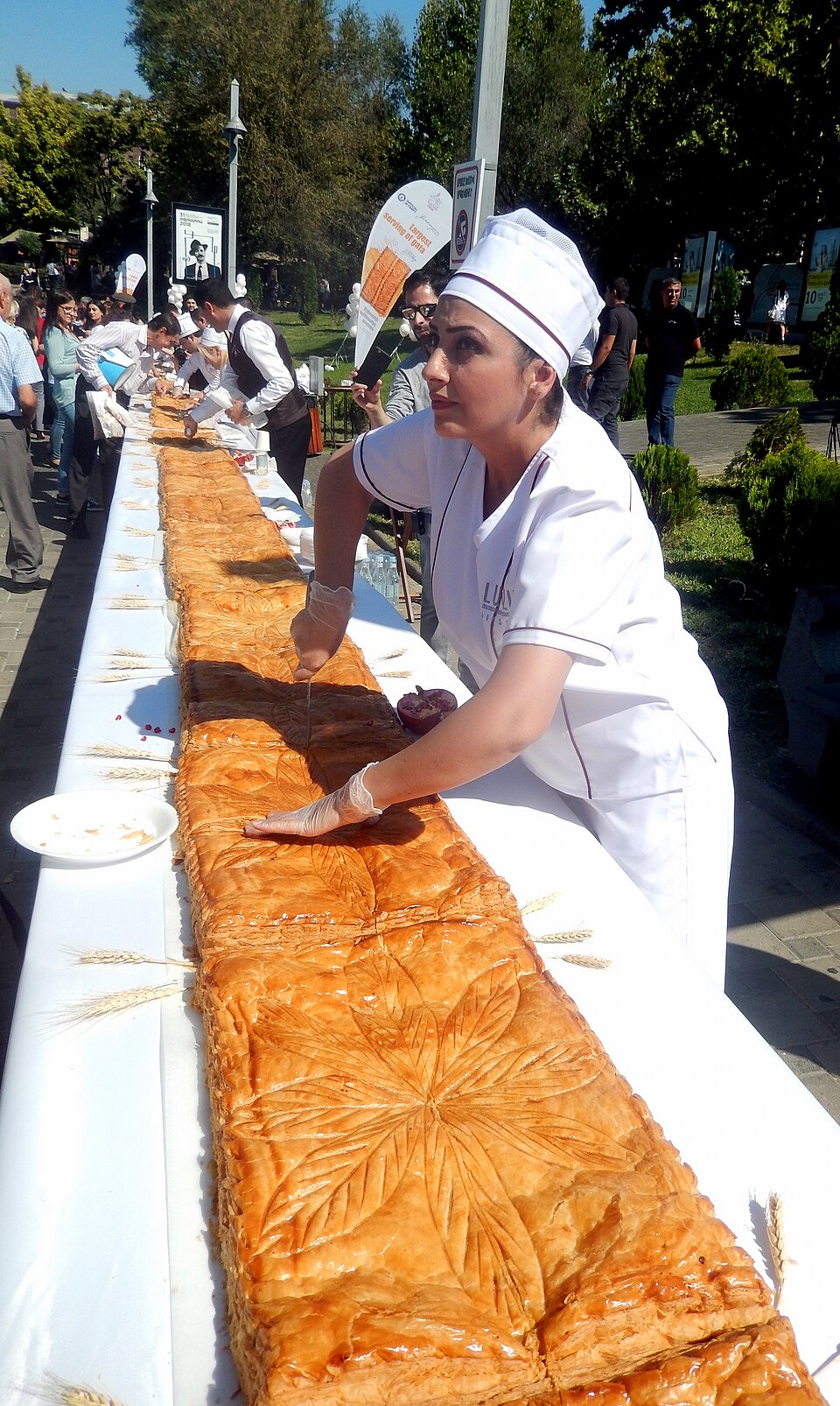 Biggest Gata of the World - Traditional Armenia dish
