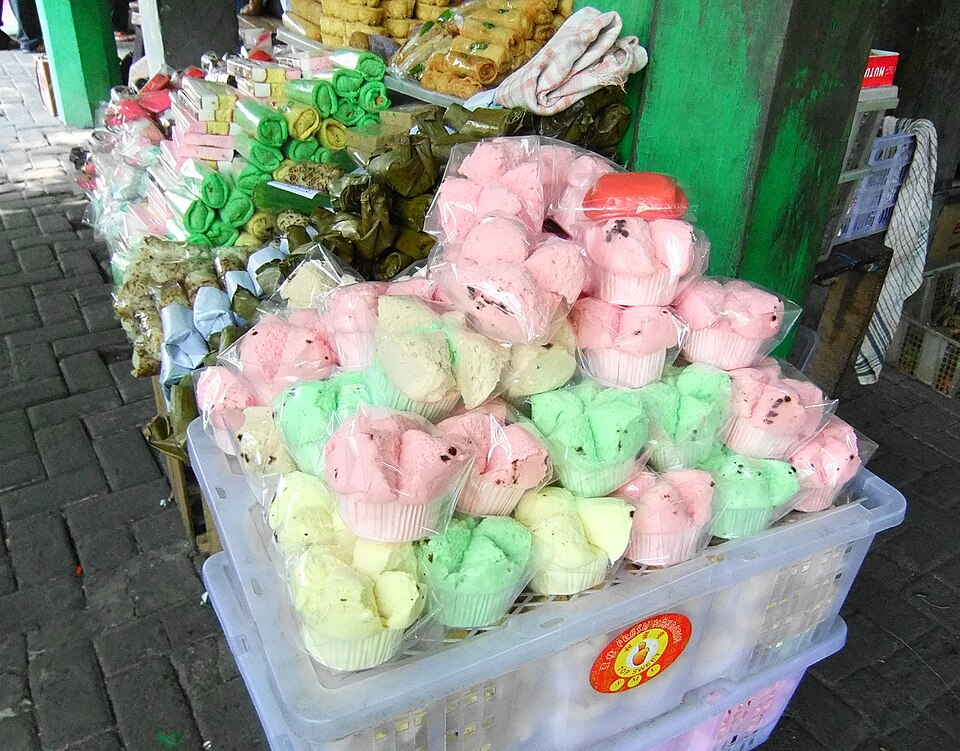 Bolu kukus - Traditional Indonesia dish
