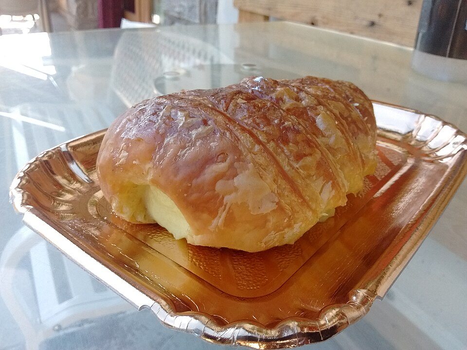 Cannoncino - Traditional Italy dish