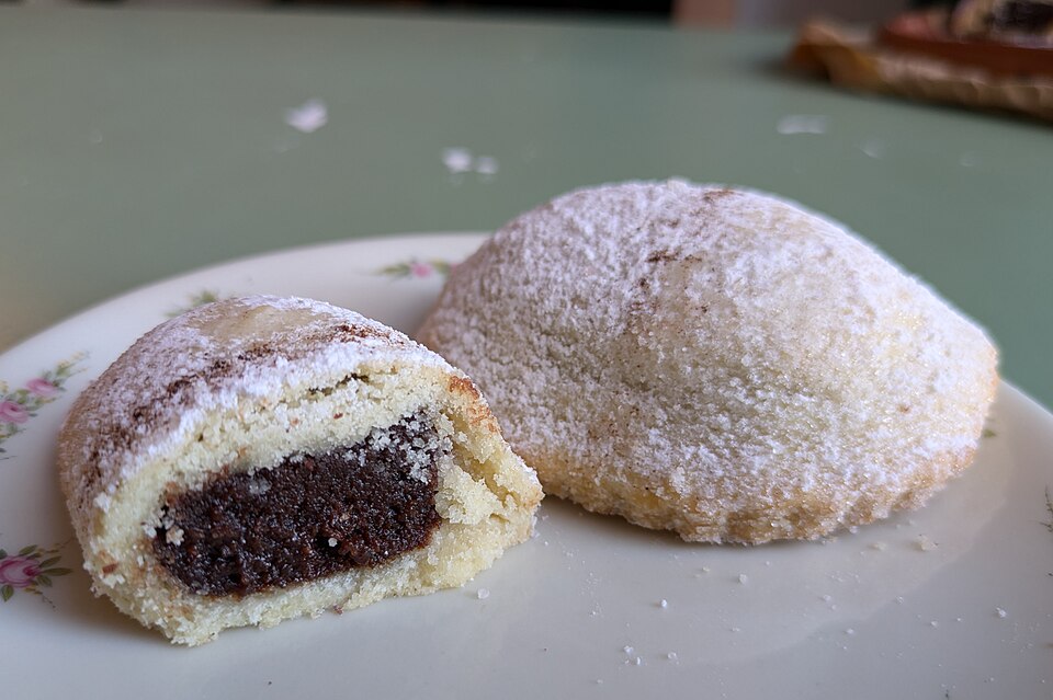 Cassatella di Agira - Traditional Italy dish