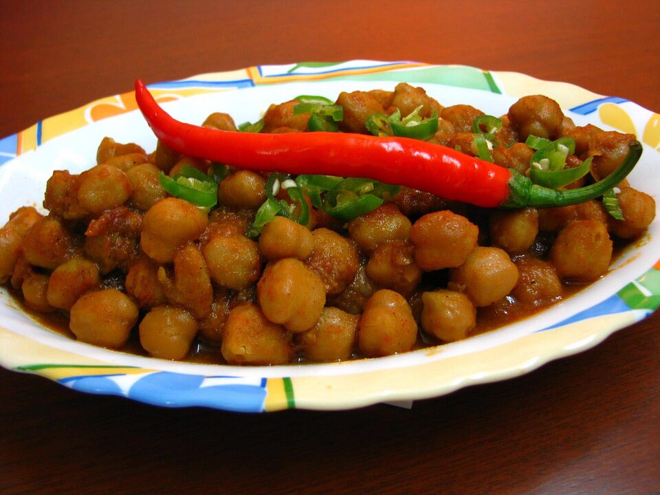 chana masala - Traditional India dish