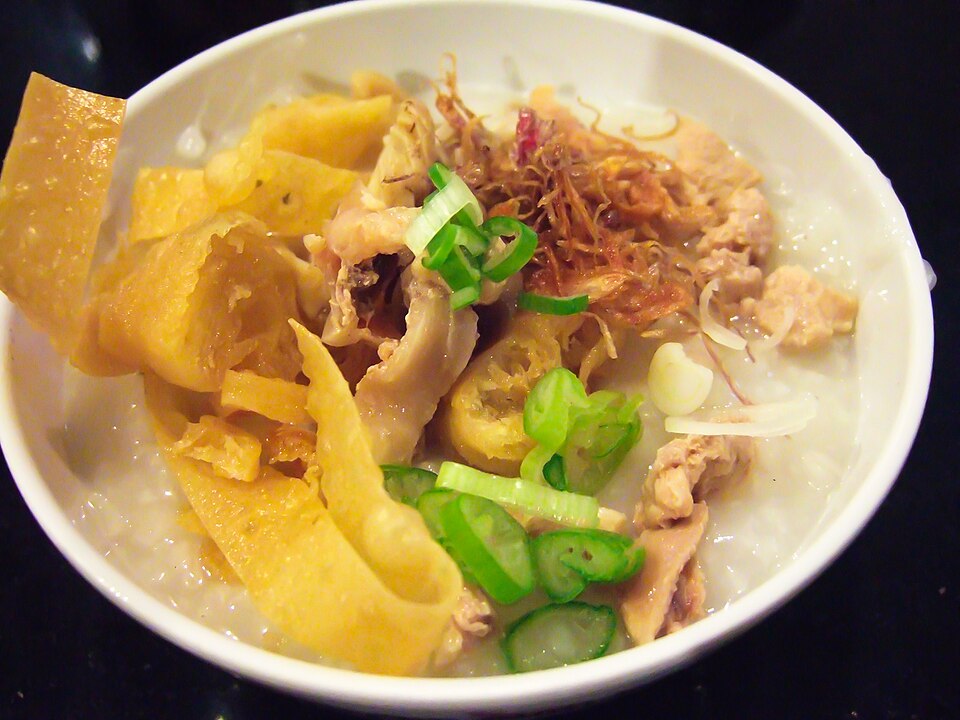 Chicken porridge - Traditional Indonesia dish