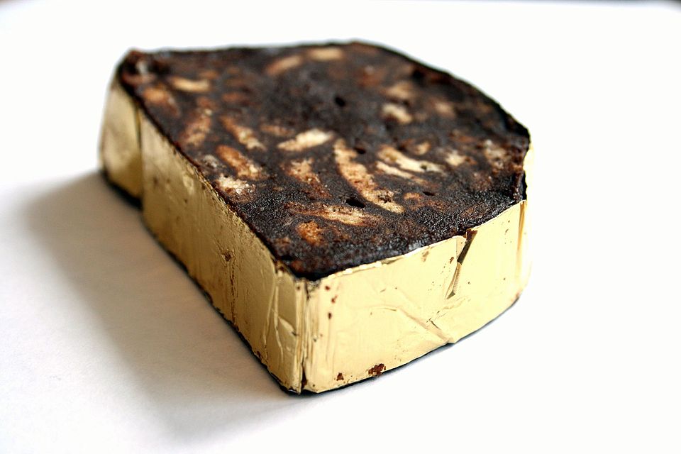 chocolate salami - Traditional Portugal dish