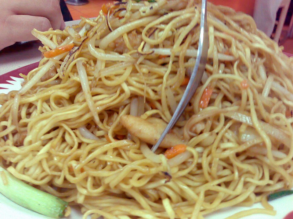 chow mein - Traditional China dish