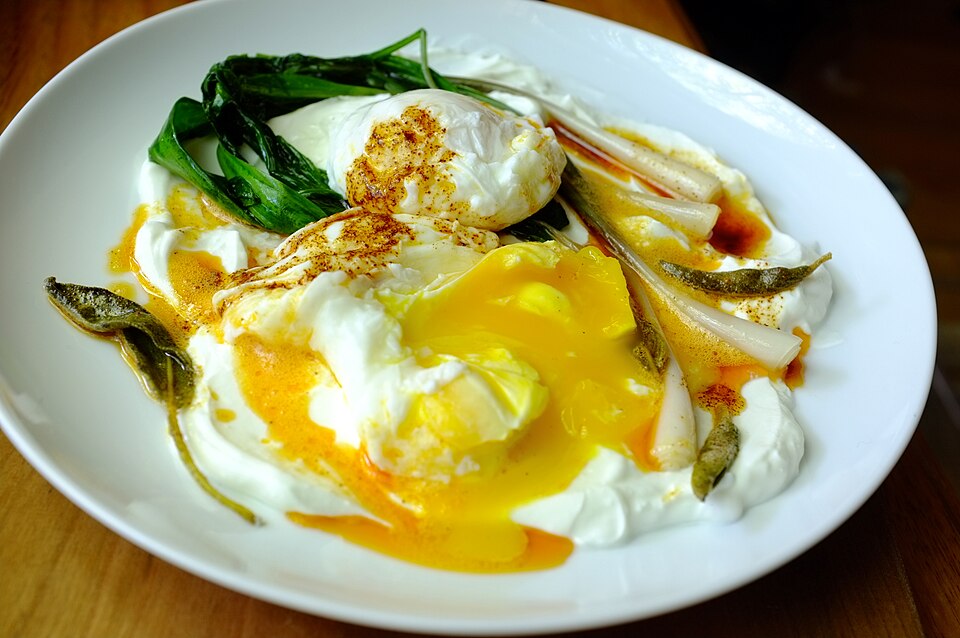 çılbır - Traditional Türkiye dish