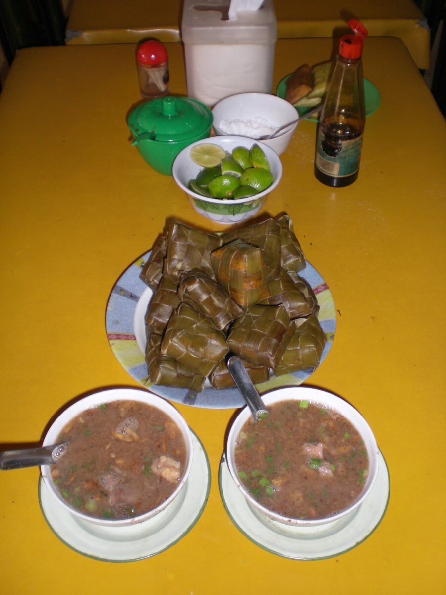 coto makassar - Traditional Indonesia dish