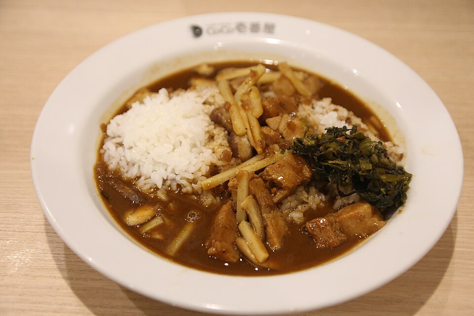 Five-spice powder flavored minced pork spicy curry - Traditional Japan dish