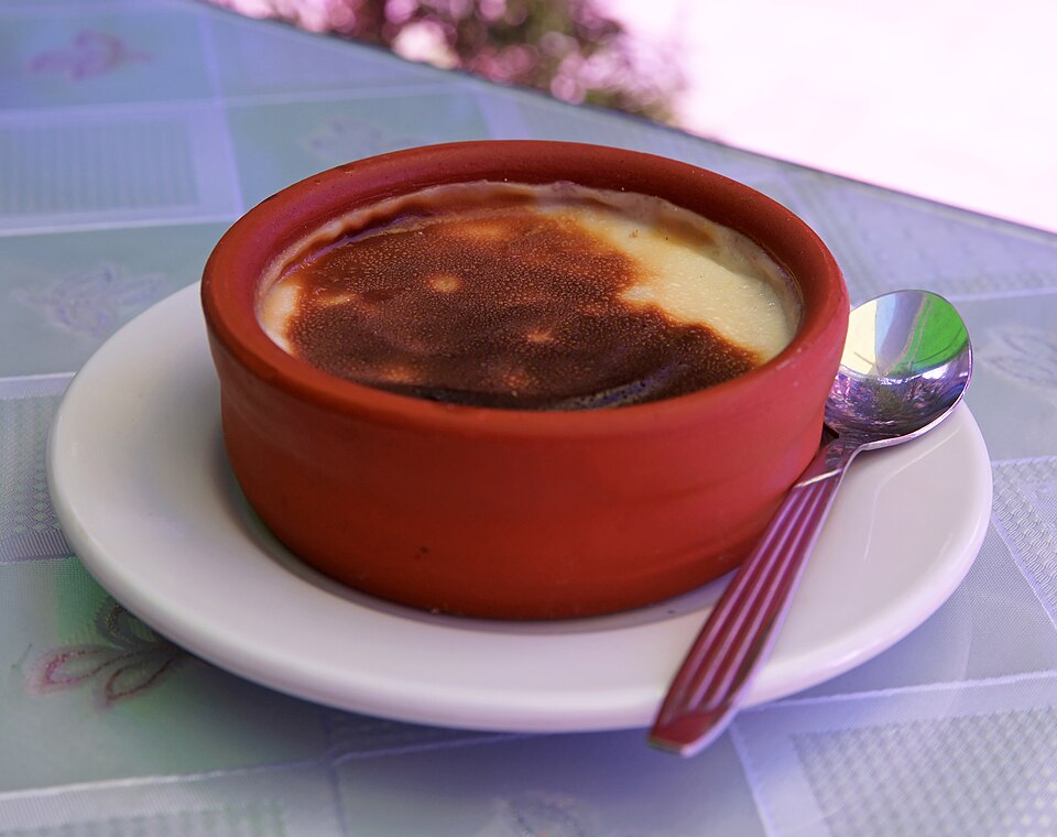 fırın sütlaç - Traditional Türkiye dish