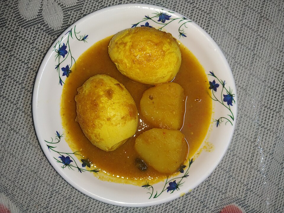 Hanser dimer jhol - Traditional India dish