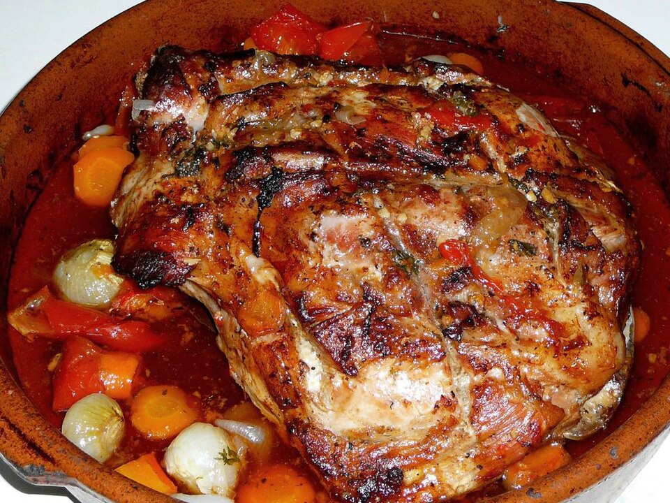 jamón asado - Traditional Spain dish