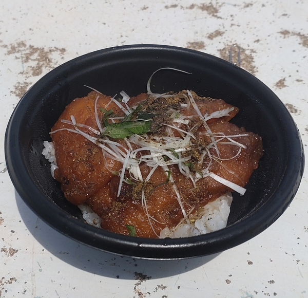 群来太郎丼 - Traditional Japan dish
