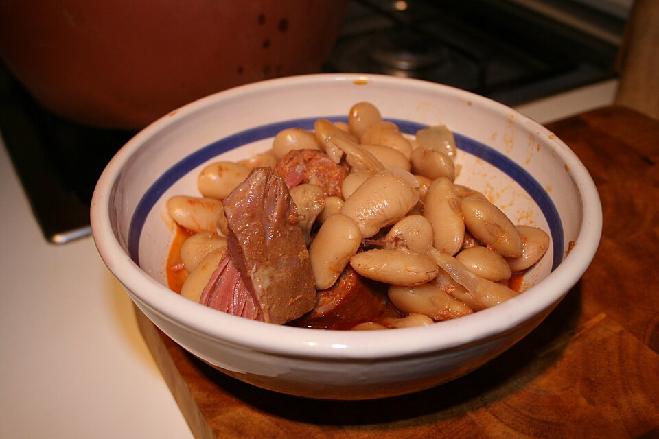 Judiones de la Granja - Traditional Spain dish
