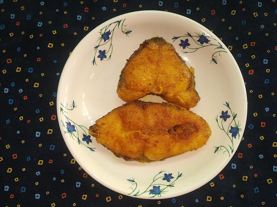 Katla machh bhaja - Traditional India dish