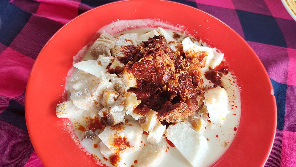 Ketupat betumis - Traditional Indonesia dish