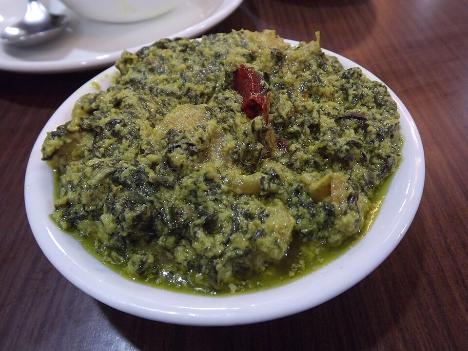 Kochu patai Chingri vapa - Traditional India dish