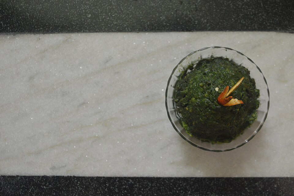 Kochu patar dalna - Traditional India dish