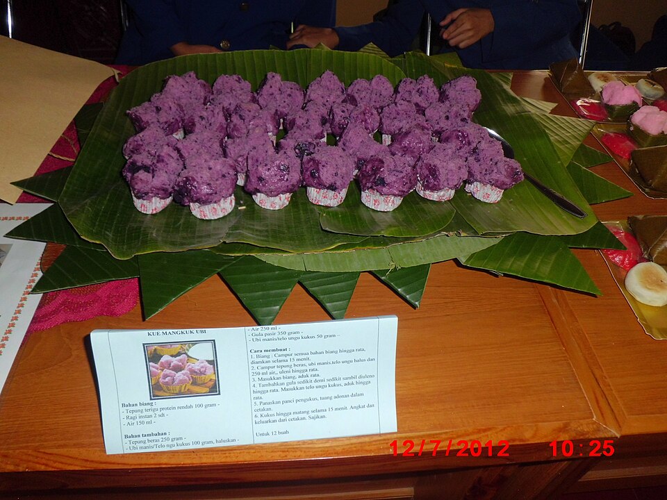Kue mangkok ubi - Traditional Indonesia dish
