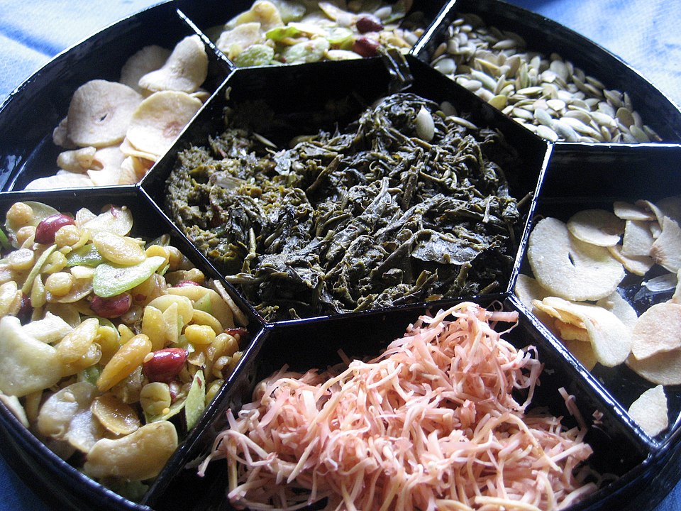 lahpet thohk - Traditional Myanmar dish