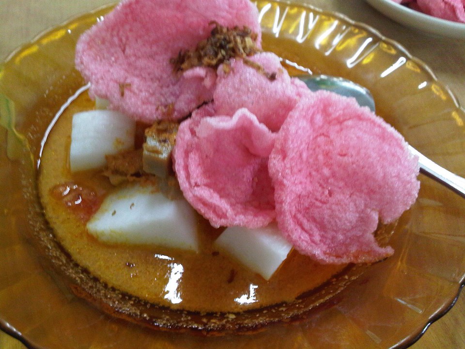 Lontong dekem - Traditional Indonesia dish