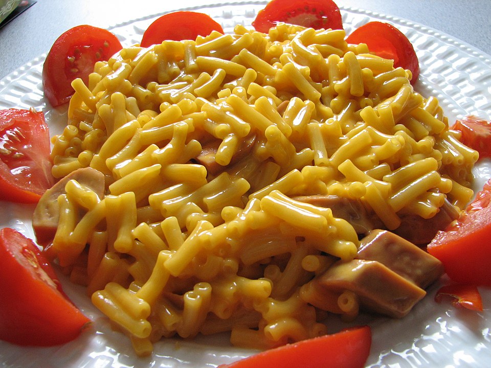 macaroni and cheese - Traditional United Kingdom dish