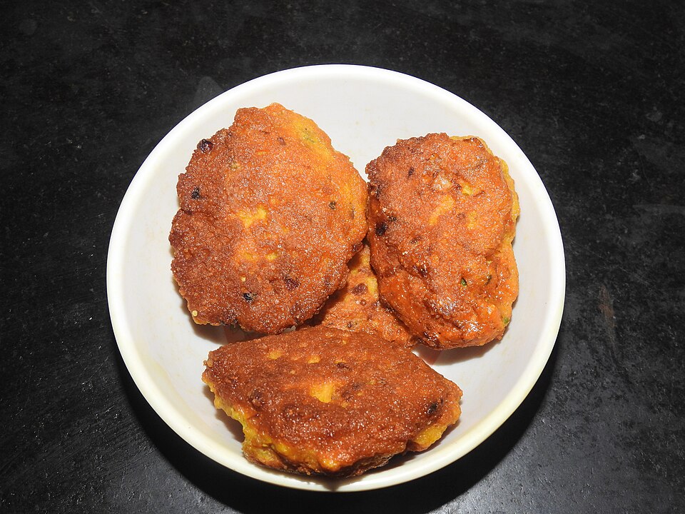 Machher dimer bora - Traditional India dish