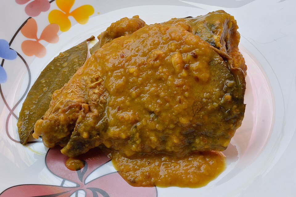 Machher matha diye muger dal - Traditional India dish