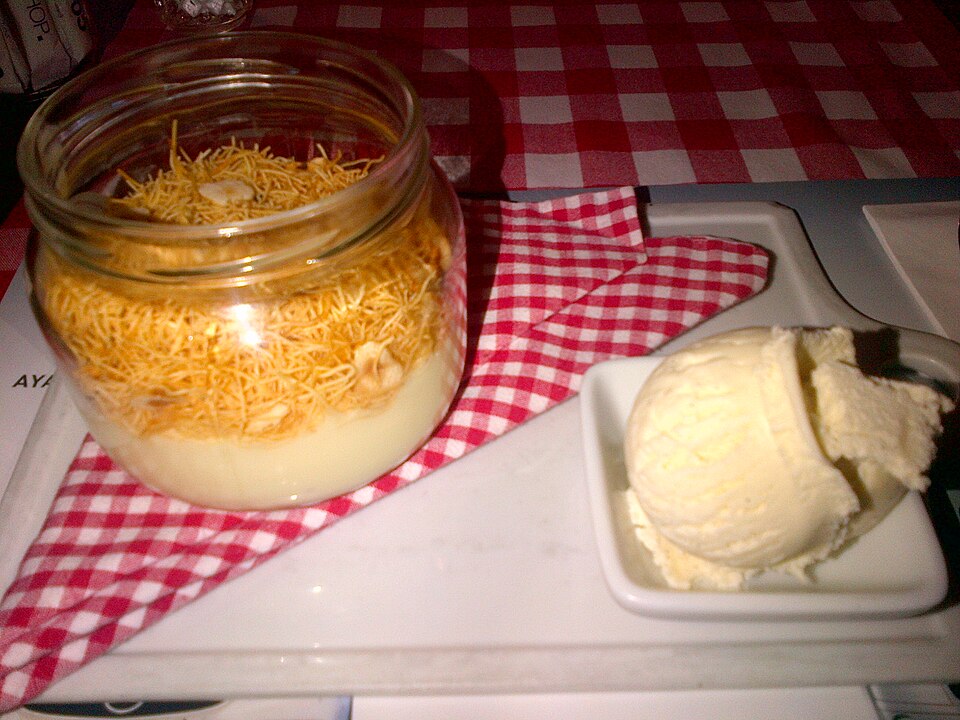 Muhallebi with kadayıf - Traditional Türkiye dish