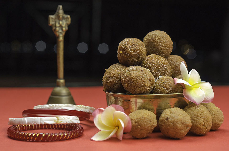 Narkeler naru - Traditional India dish