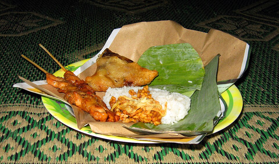 nasi kucing - Traditional Indonesia dish
