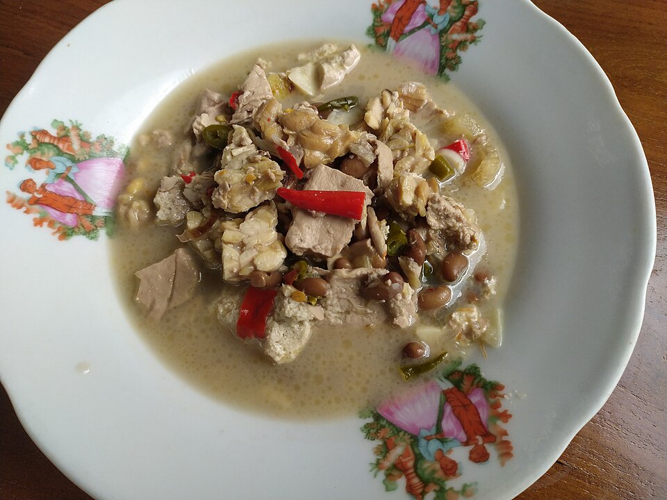 Orem-orem - Traditional Indonesia dish