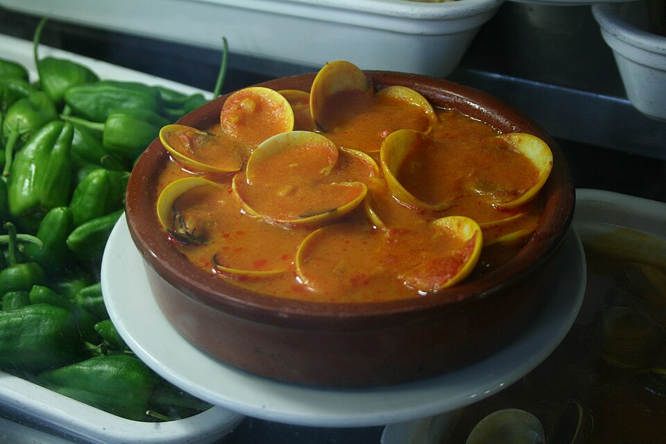 palourdes marinières - Traditional Spain dish