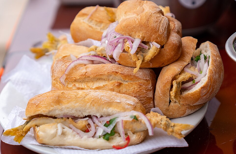 pan con pejerrey - Traditional Peru dish