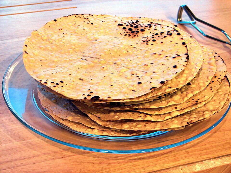 papad - Traditional India dish