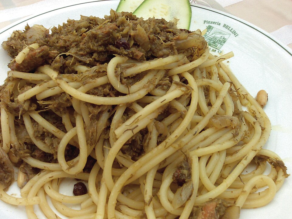 Pasta con le sarde - Traditional Italy dish
