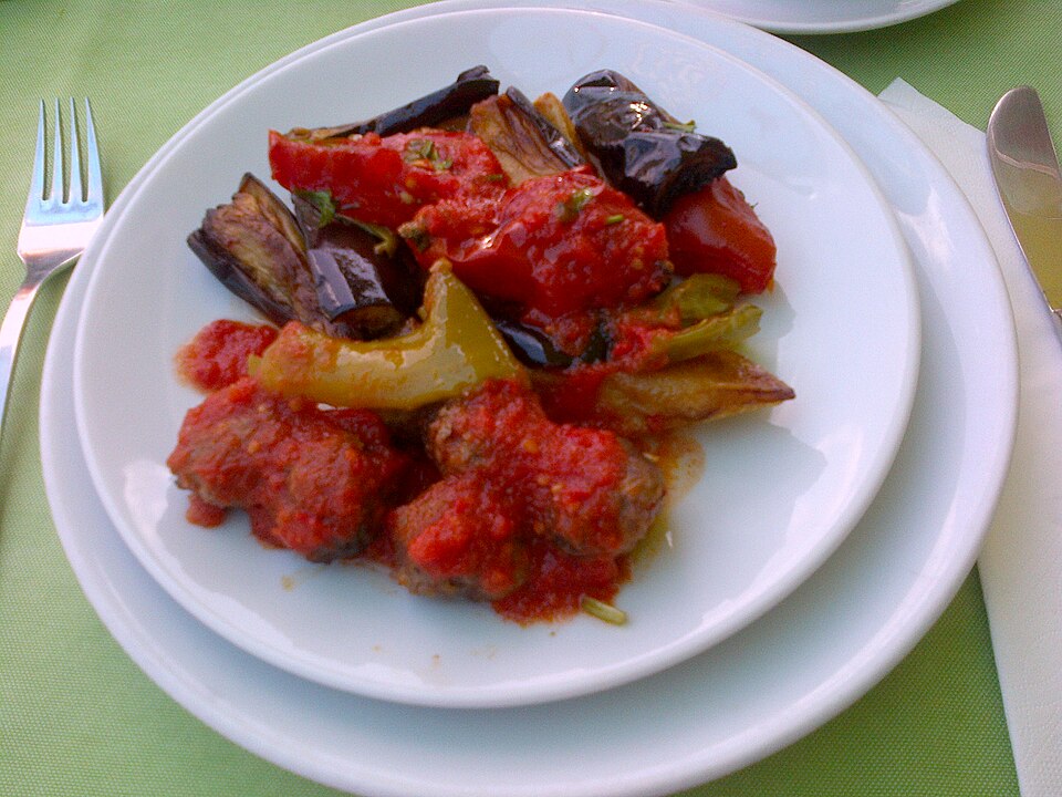 patlıcanlı köfte - Traditional Türkiye dish