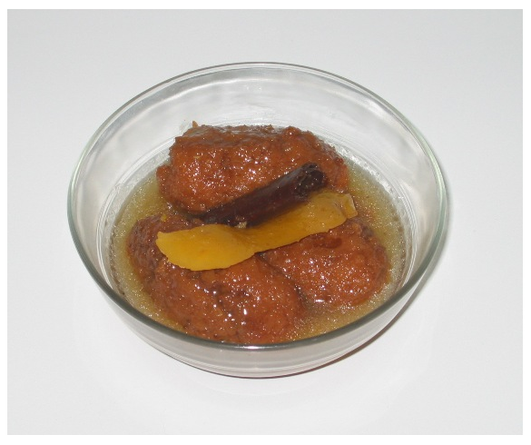 Pelotas de cocido en dulce - Traditional Spain dish
