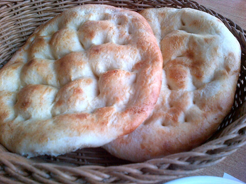 pide - Traditional Türkiye dish