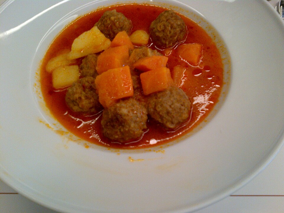 sulu köfte - Traditional Türkiye dish