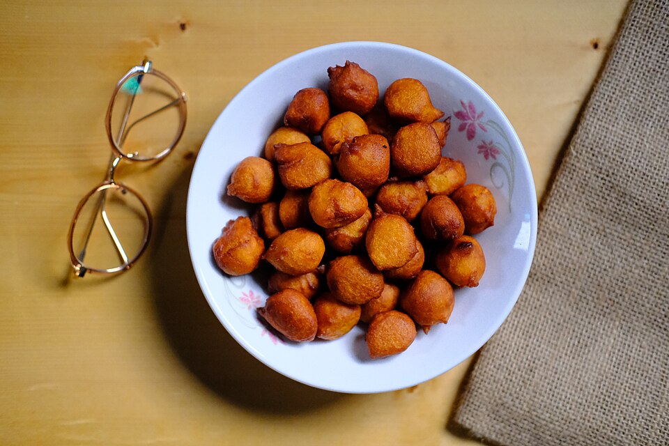 Tal er bora - Traditional India dish