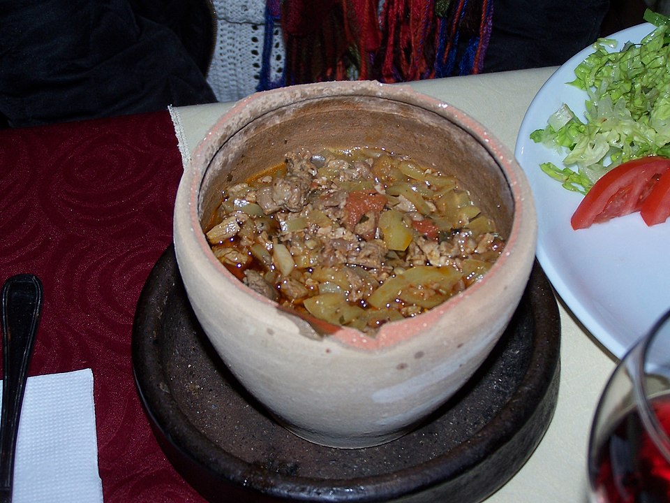 testi kebabı - Traditional Türkiye dish