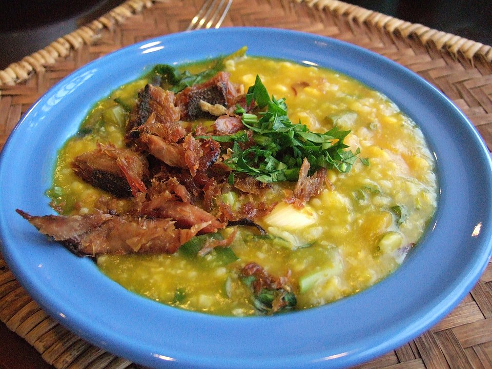 Tinutuan porridge - Traditional Indonesia dish