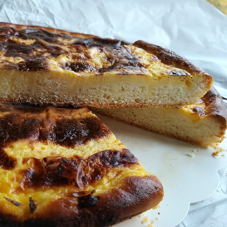 totché - Traditional Switzerland dish