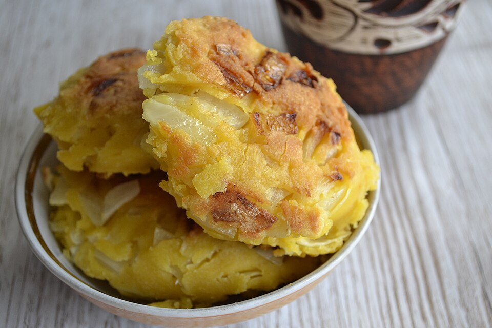 Tsybulnyki - Traditional Ukraine dish